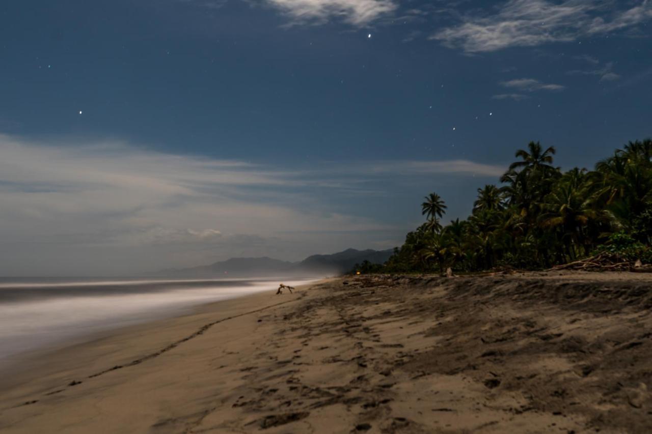 Los Hermanos Beach Hostal Гуачака Экстерьер фото