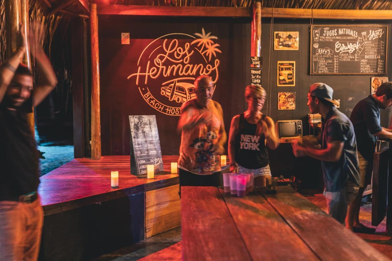 Los Hermanos Beach Hostal Гуачака Экстерьер фото